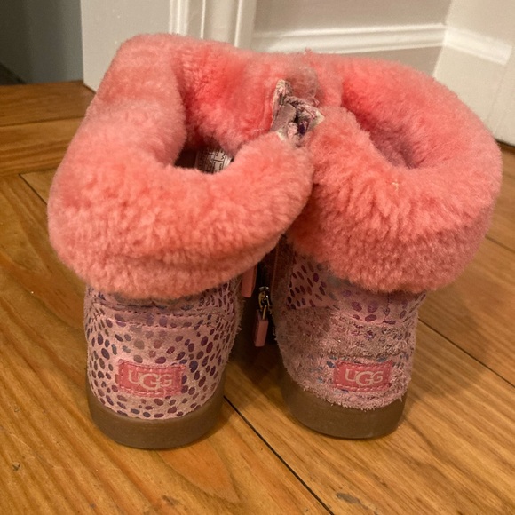 Ugg boots. Toddler girl size 10. Well worn but they still have life left! - Picture 3 of 5